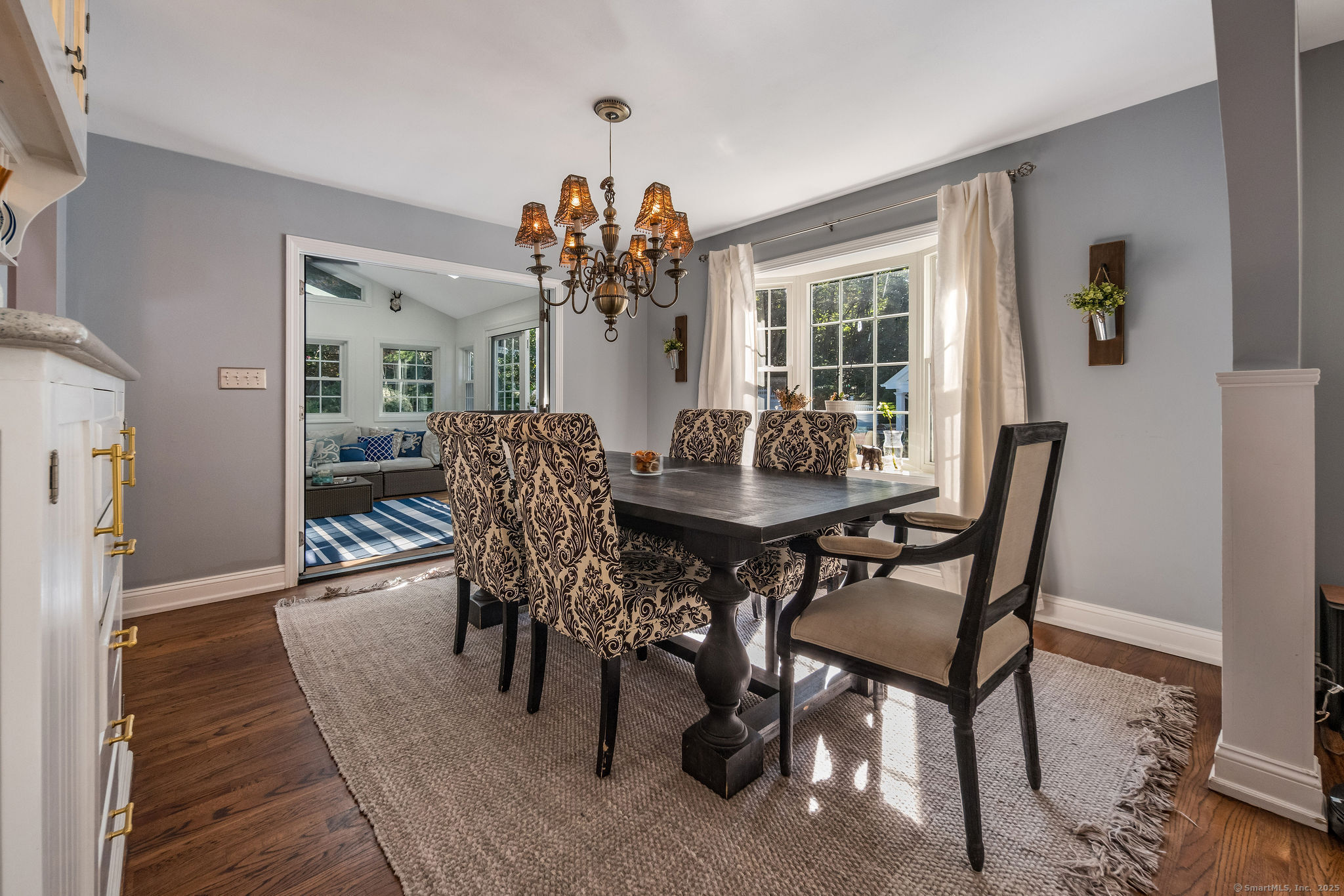 15 Buttonball Lane