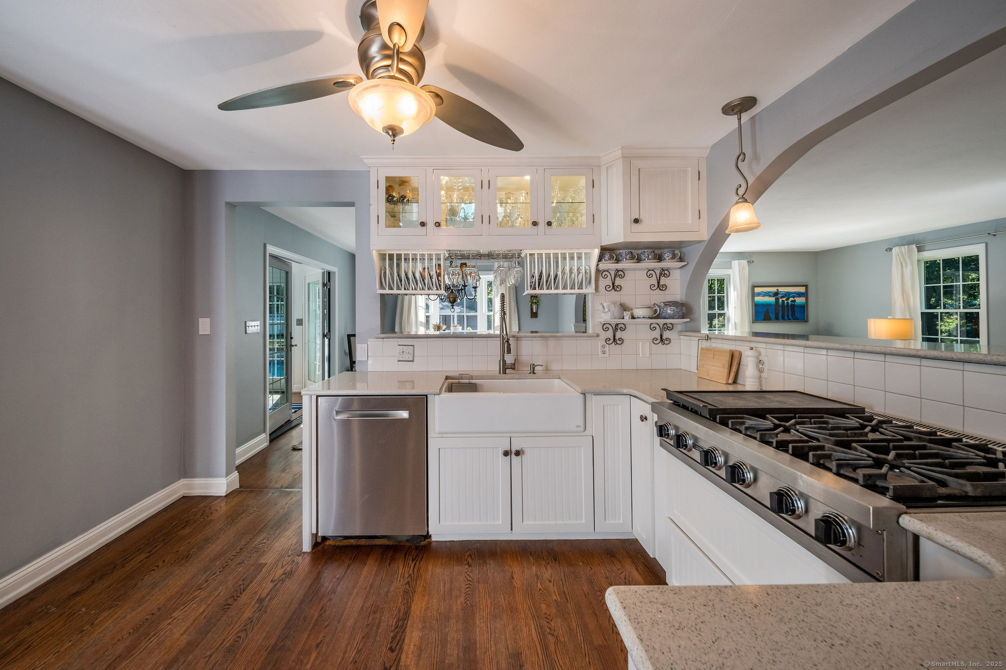 15 Buttonball Lane
