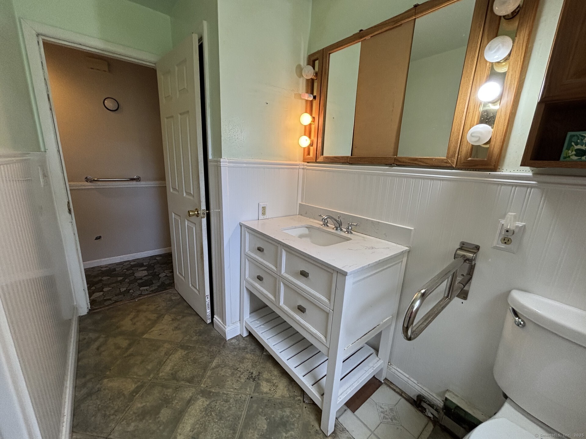 12 Bayberry Hill Road