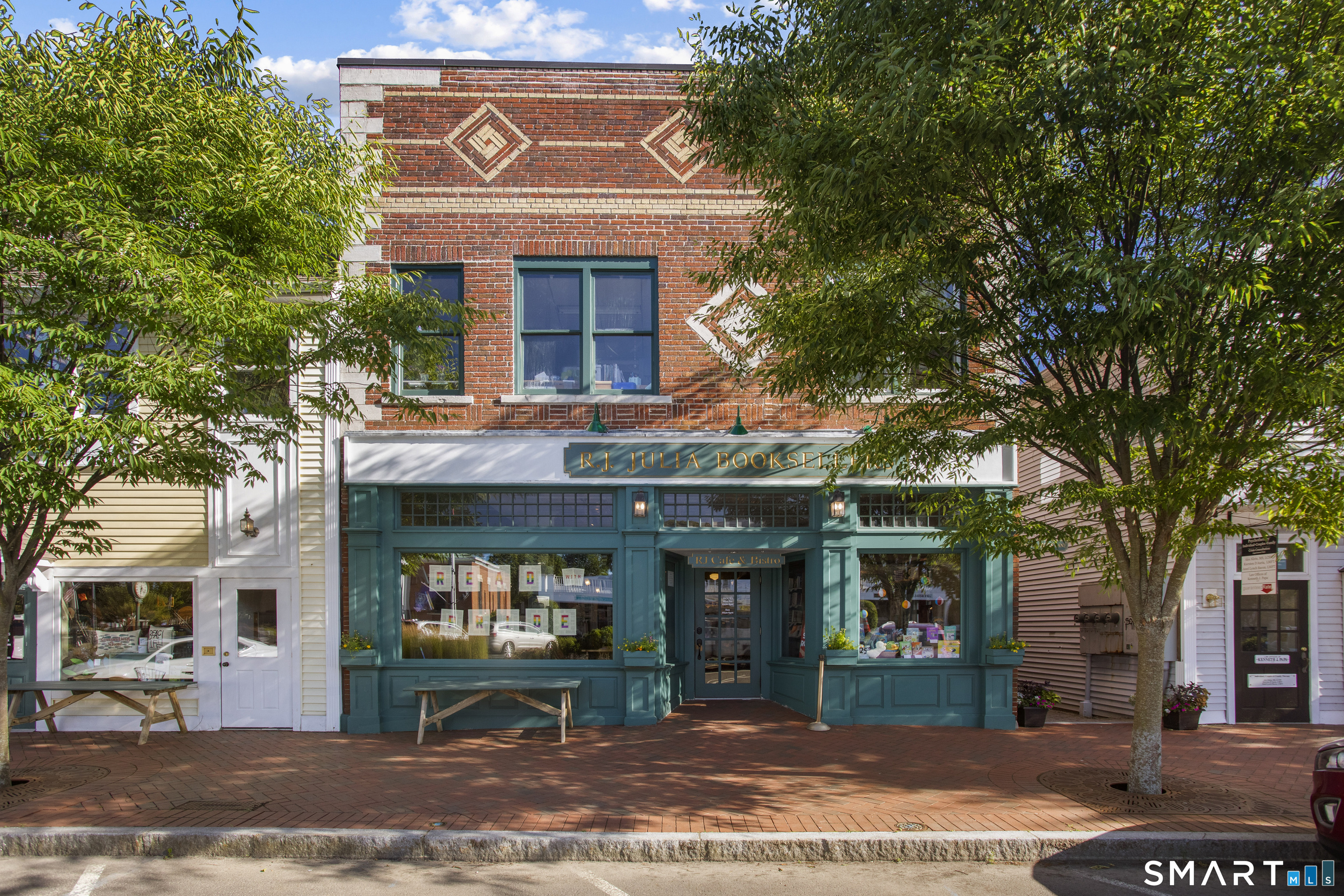 908 Boston Post Road 908