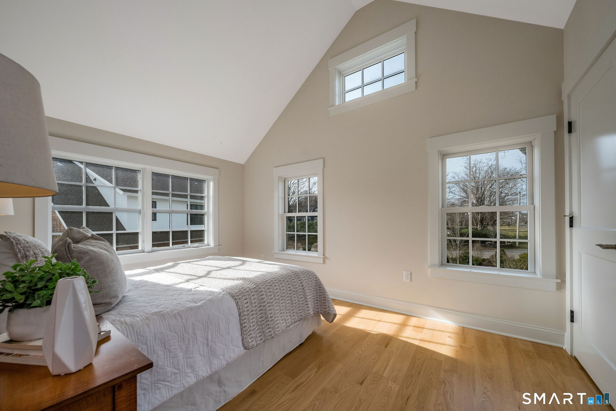 908 Boston Post Road 908