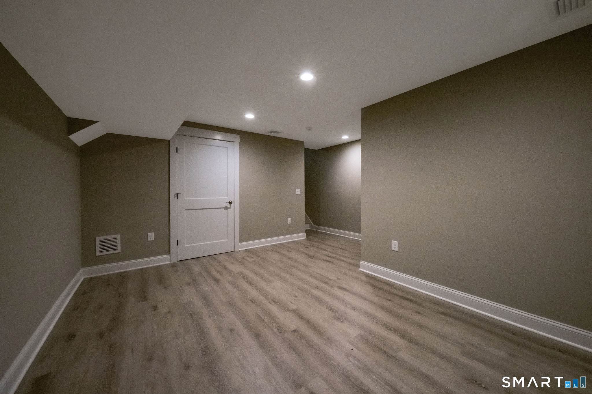 908 Boston Post Road 908