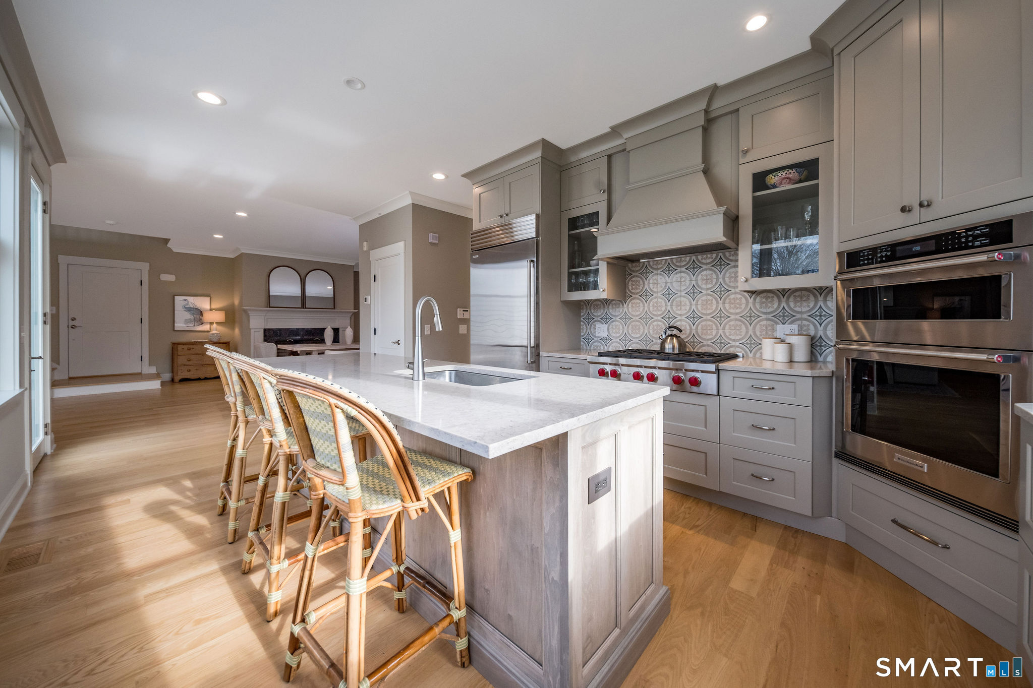 908 Boston Post Road 908