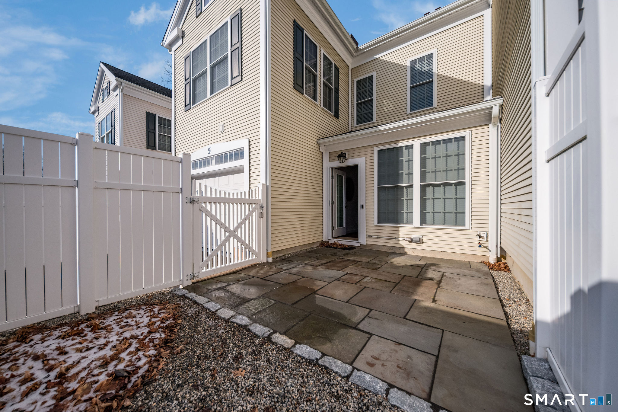 5 Evarts Lane 5