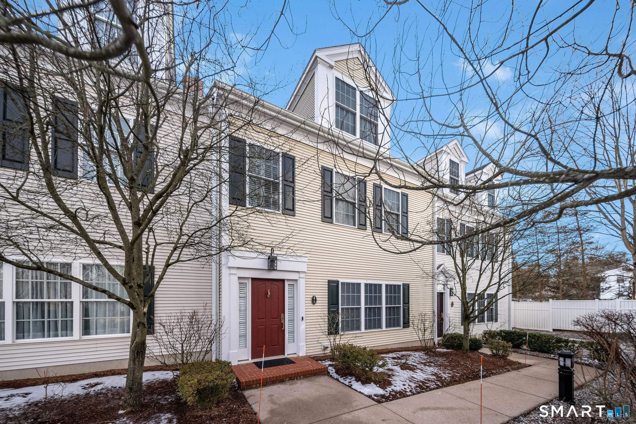 5 Evarts Lane 5