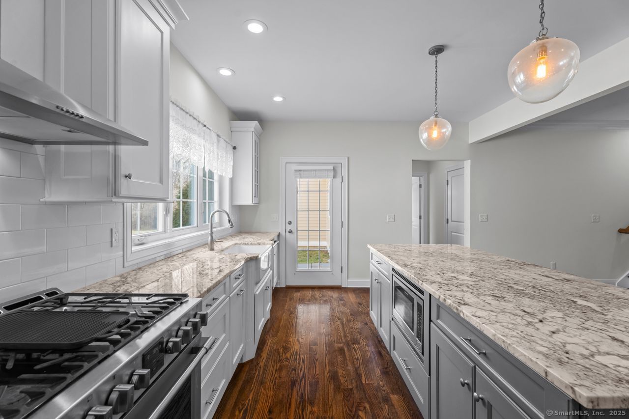 67 Boston Post Road 8