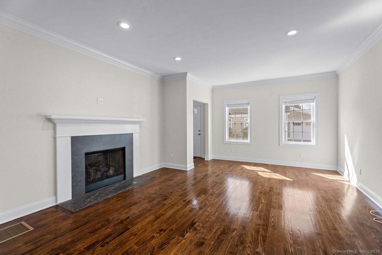 67 Boston Post Road 8