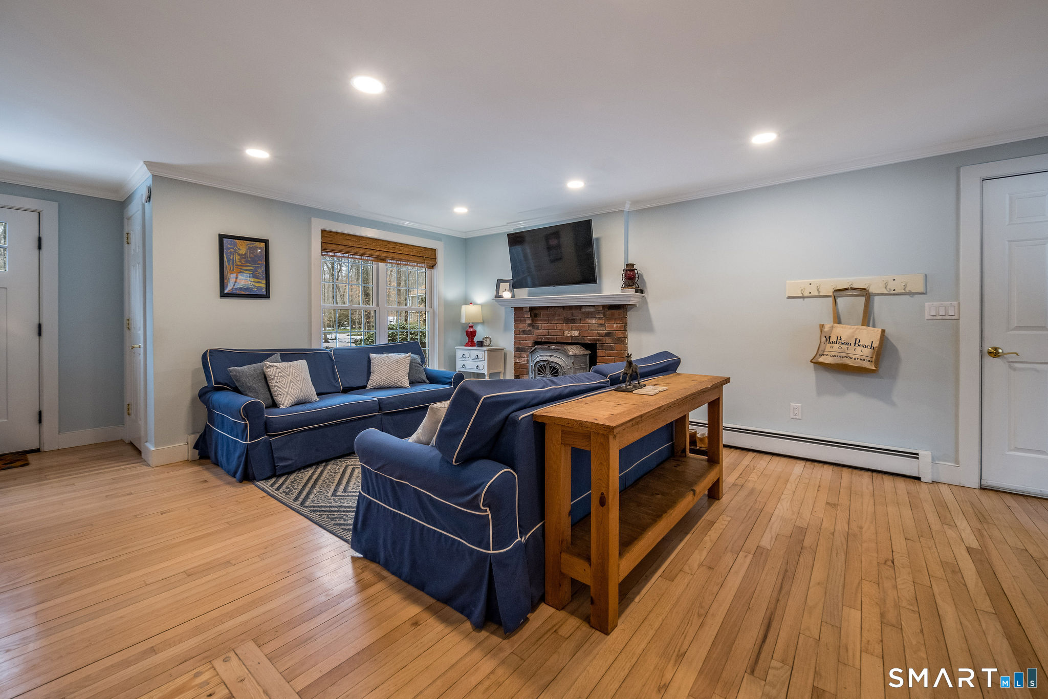 21 Little Hollow Road