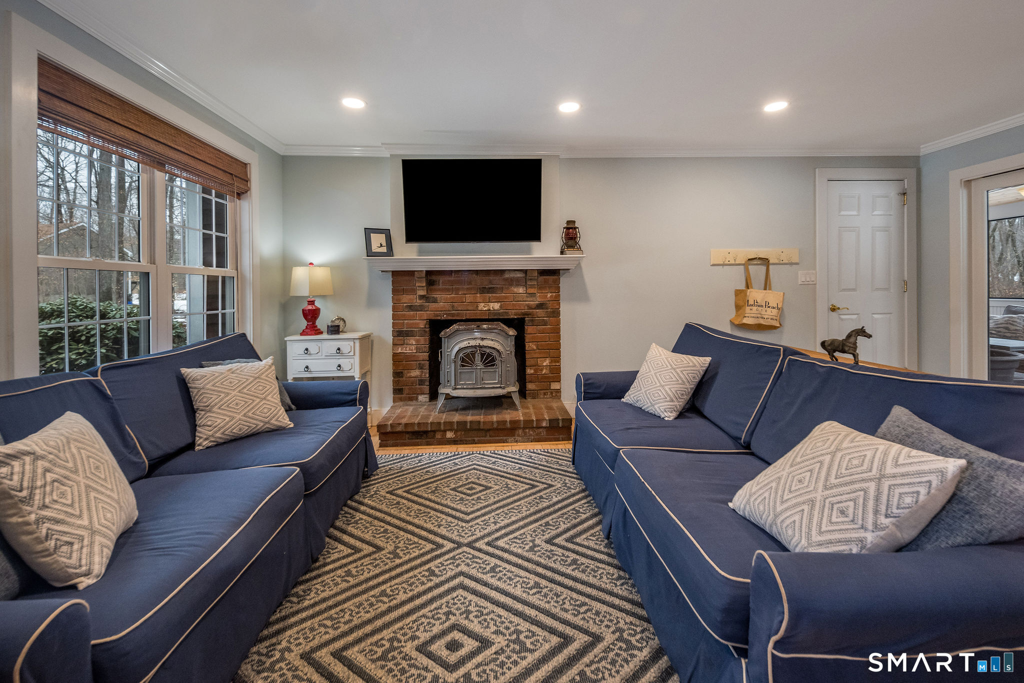 21 Little Hollow Road