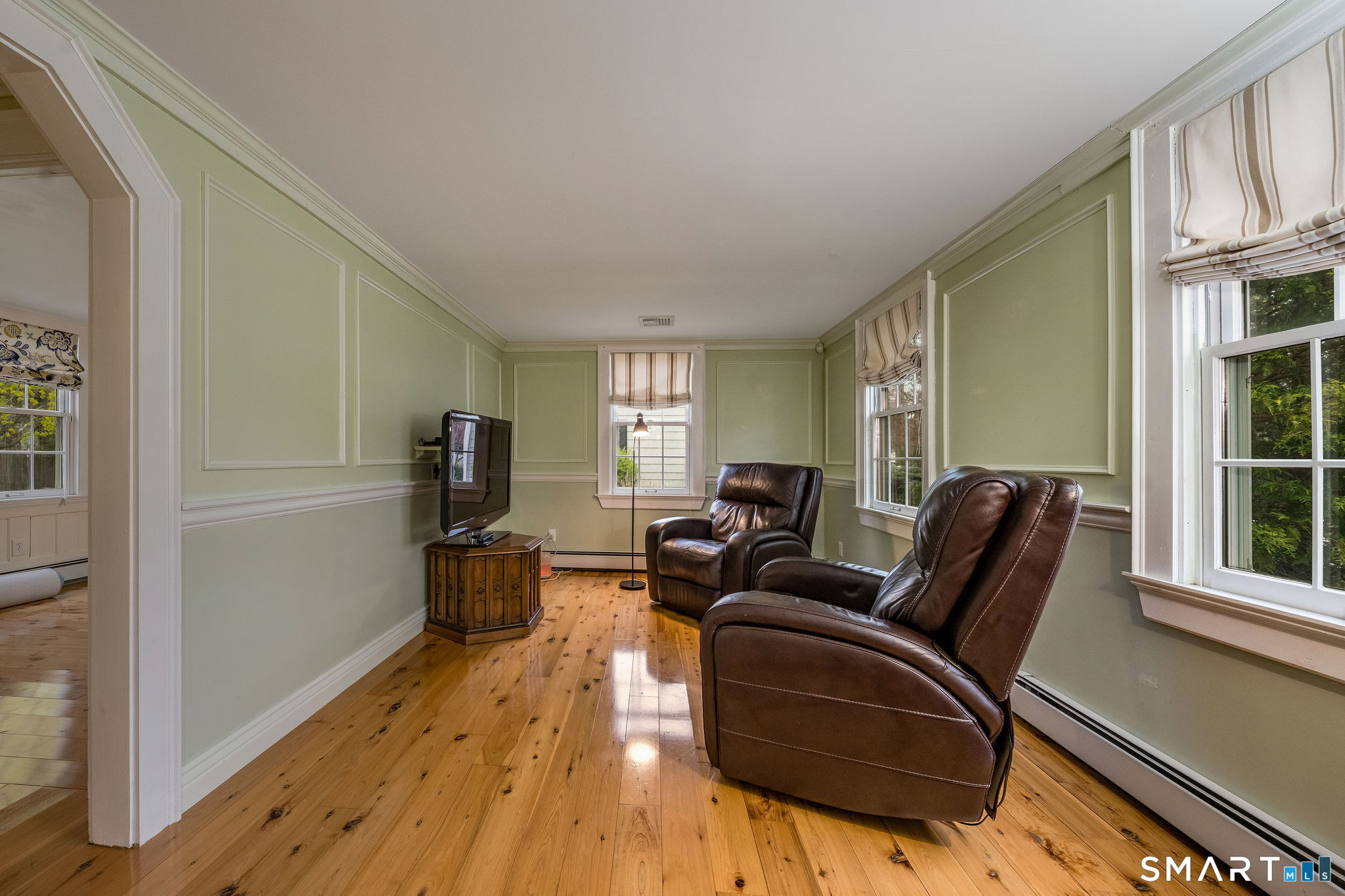 6 Cedar Island Avenue