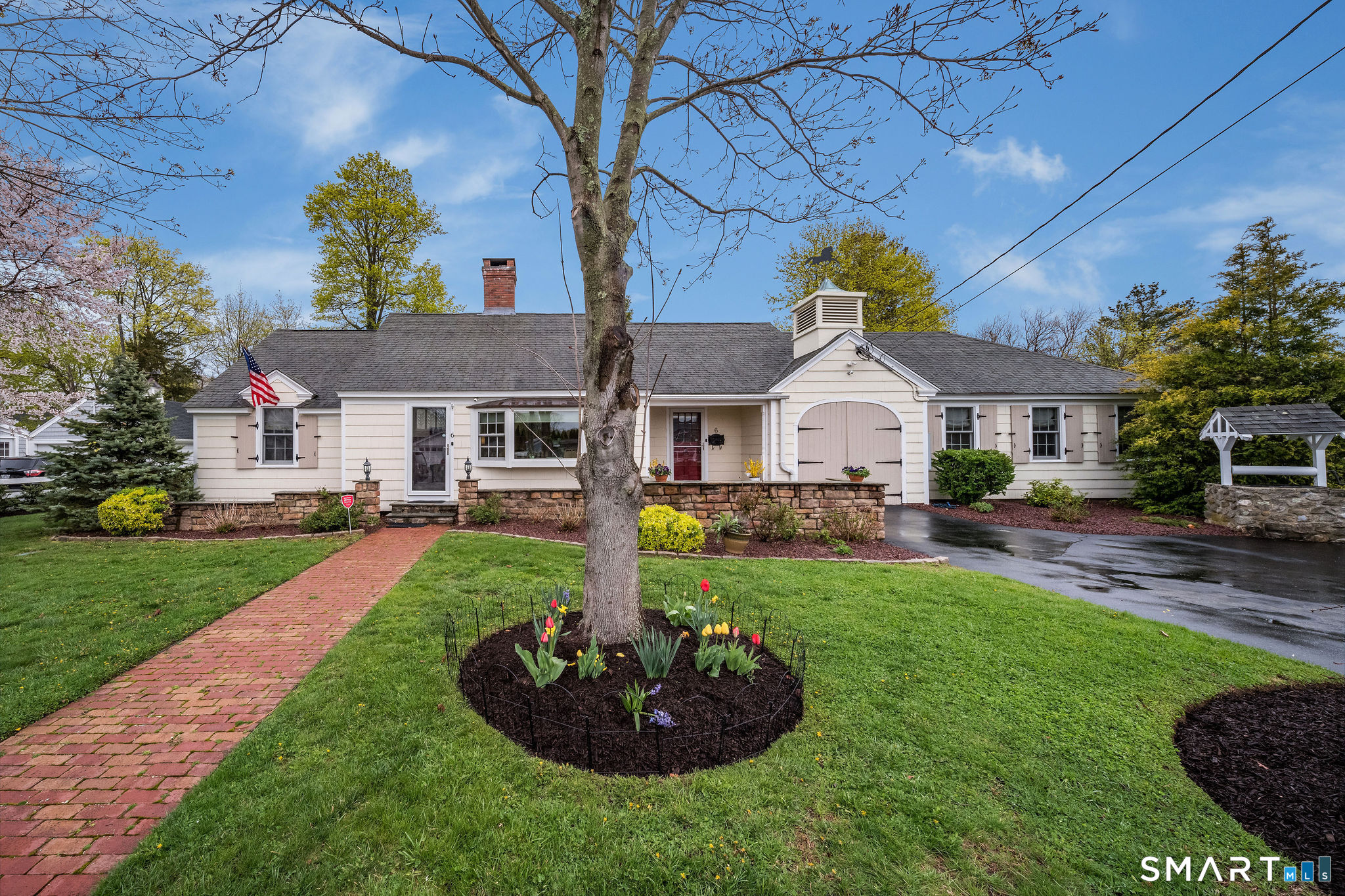 6 Cedar Island Avenue