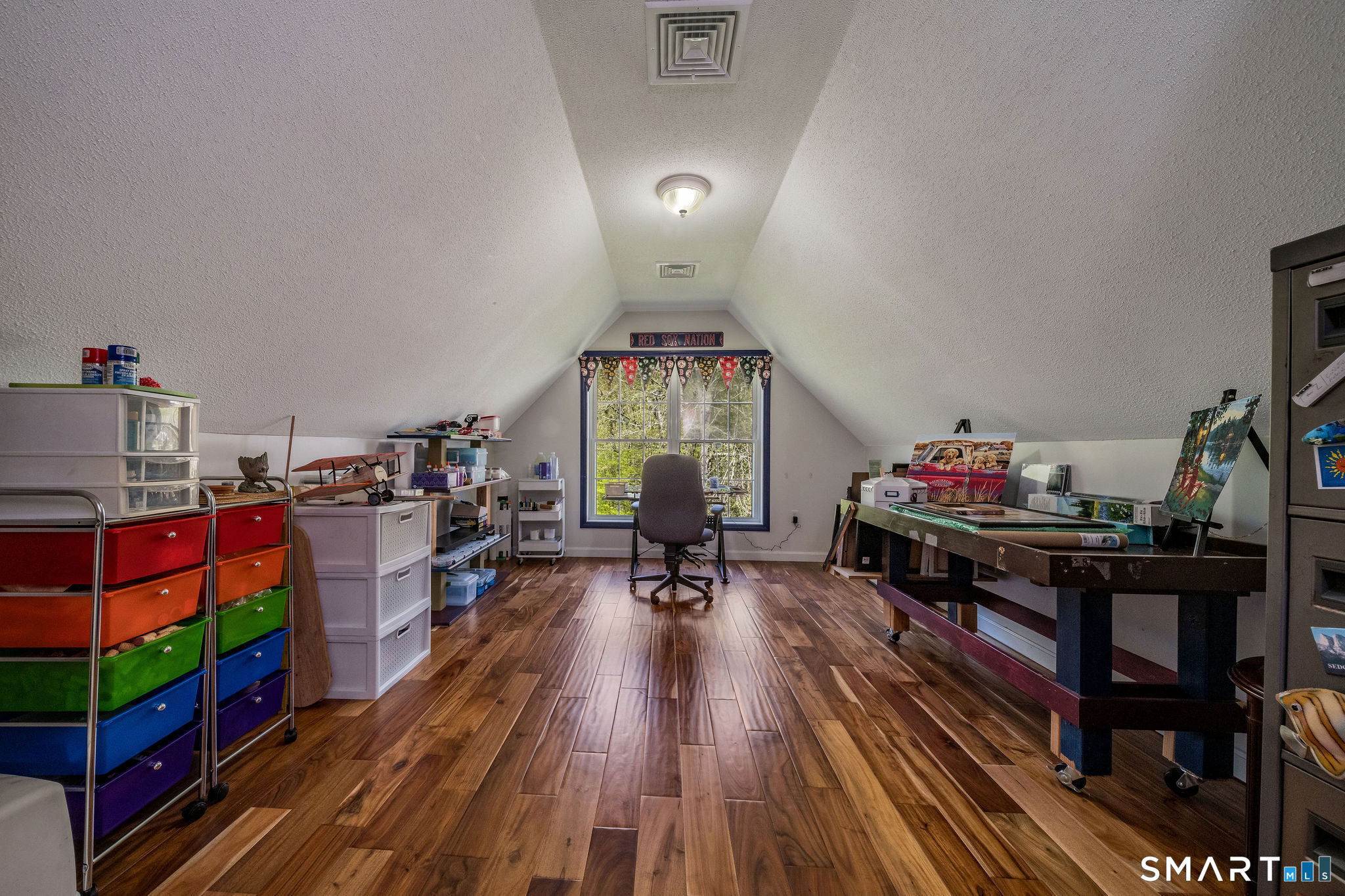 11 White Oak Lane