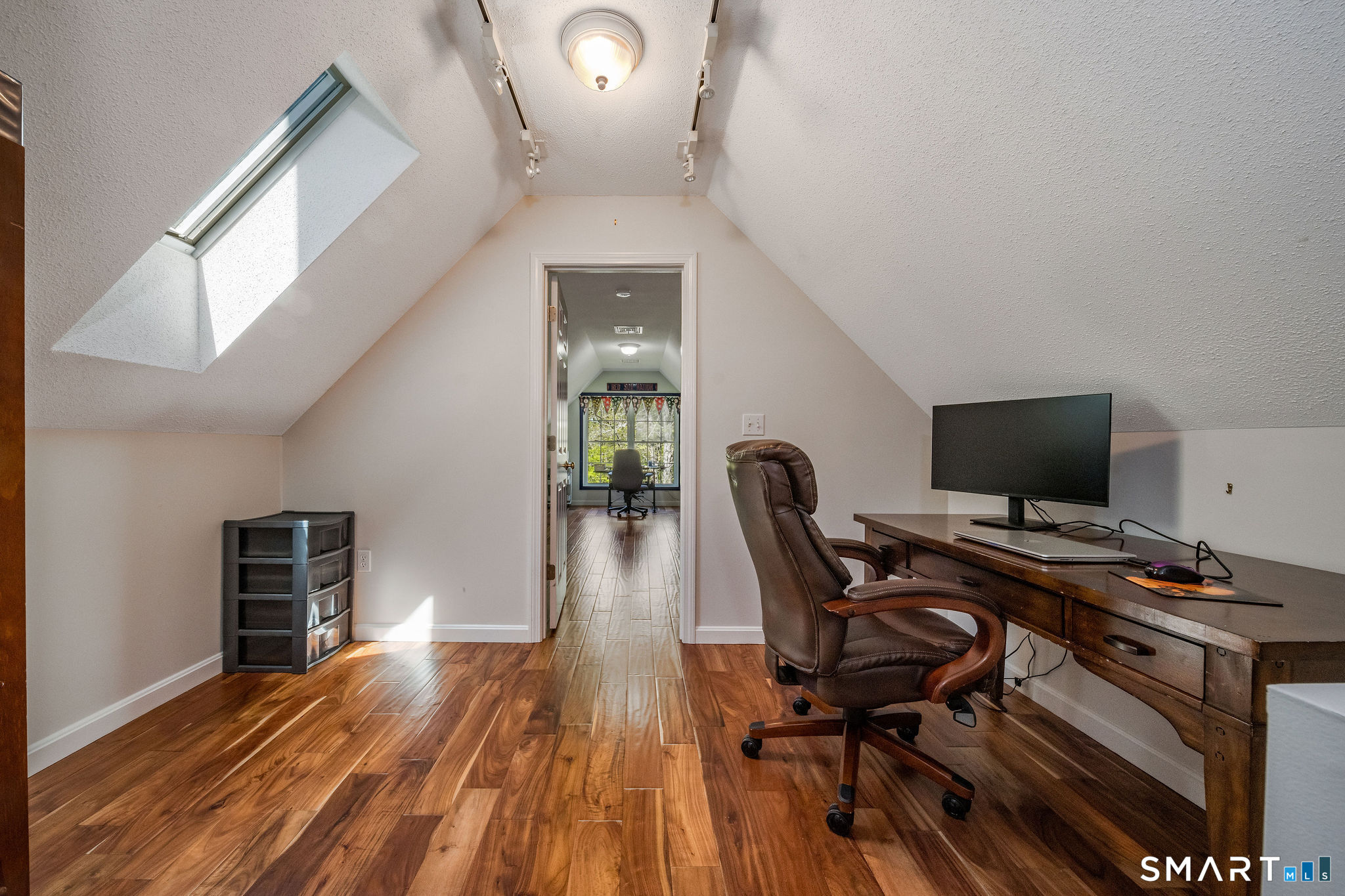 11 White Oak Lane