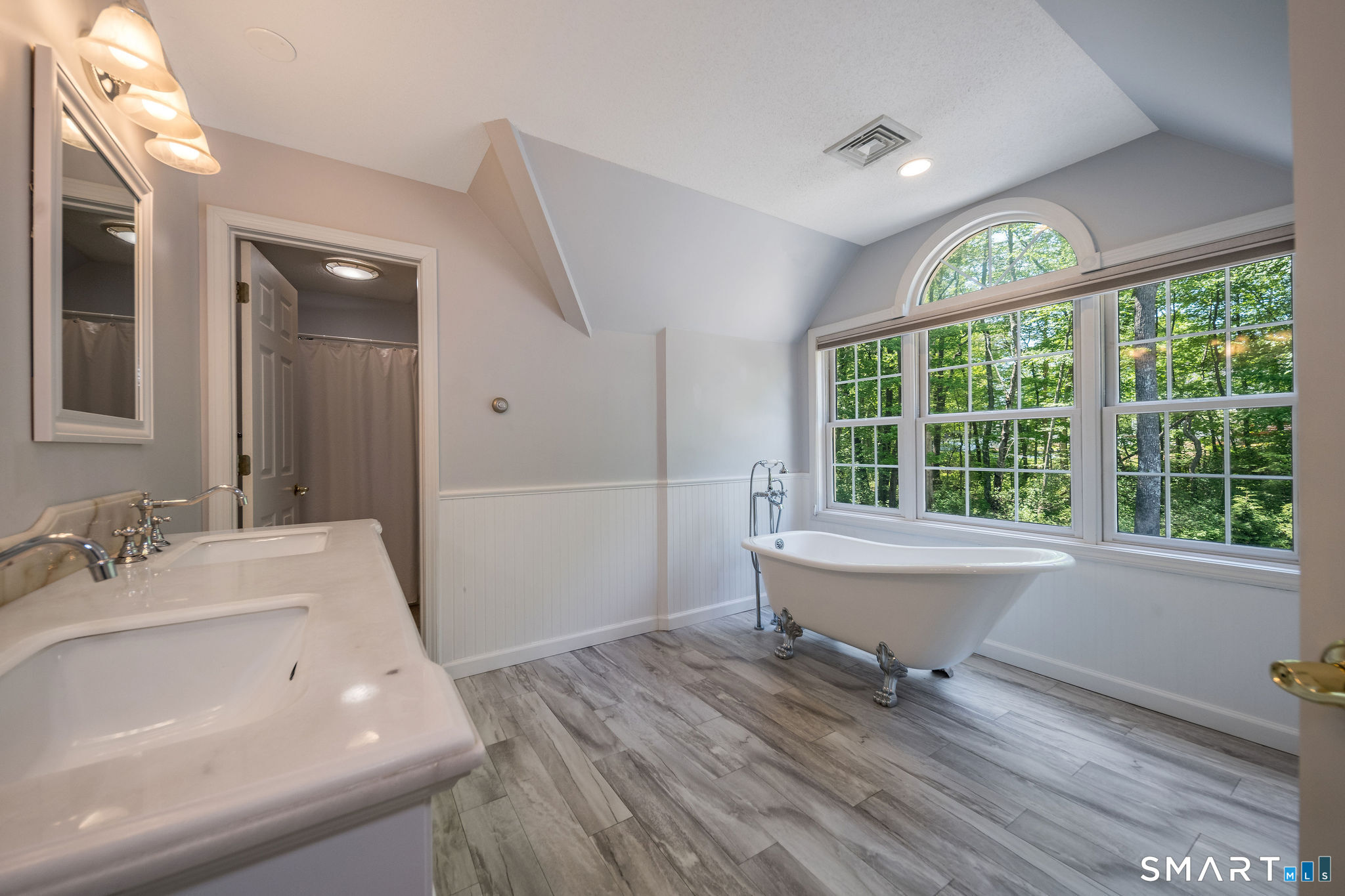 118 Genesee Lane