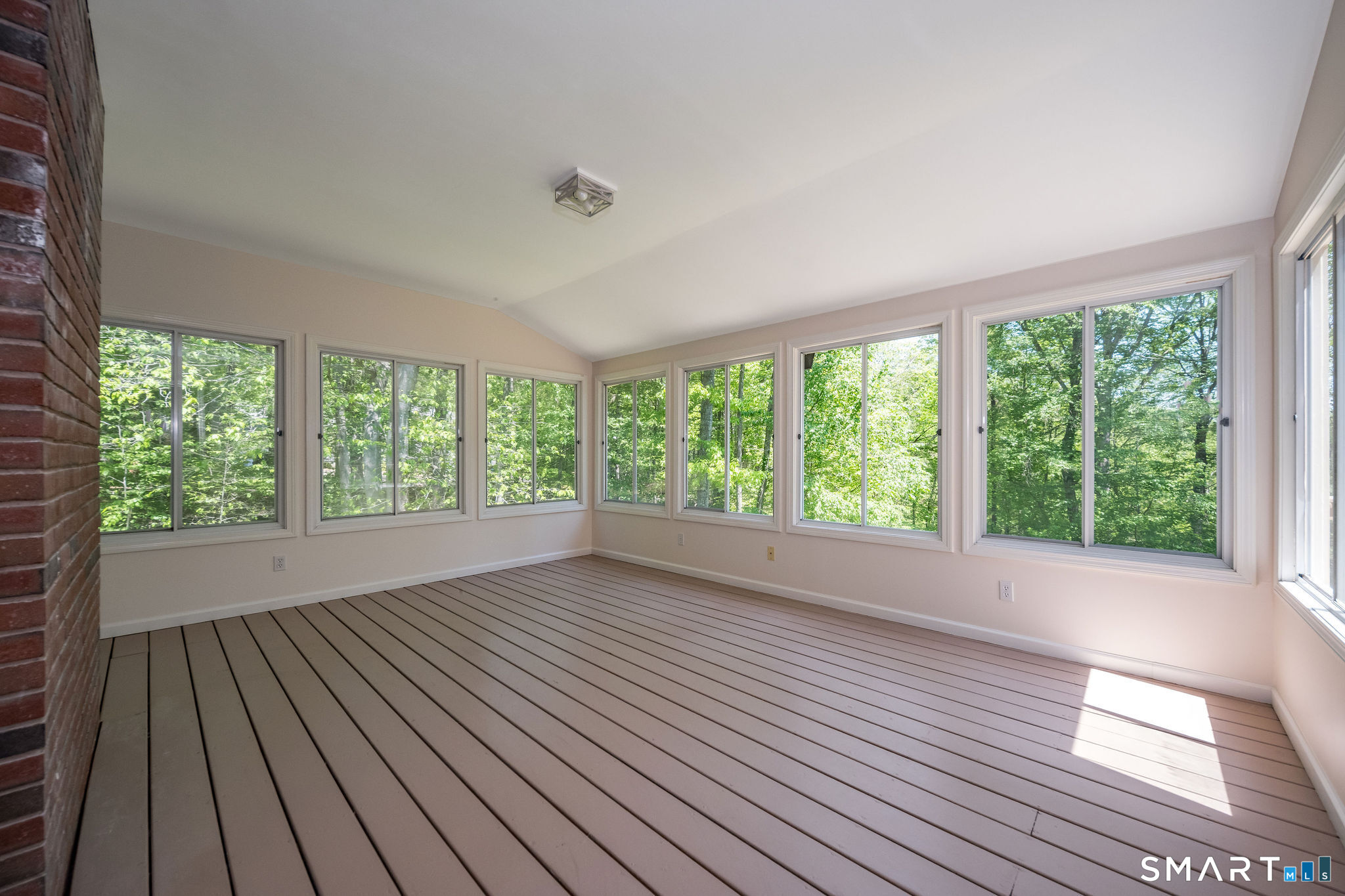 118 Genesee Lane