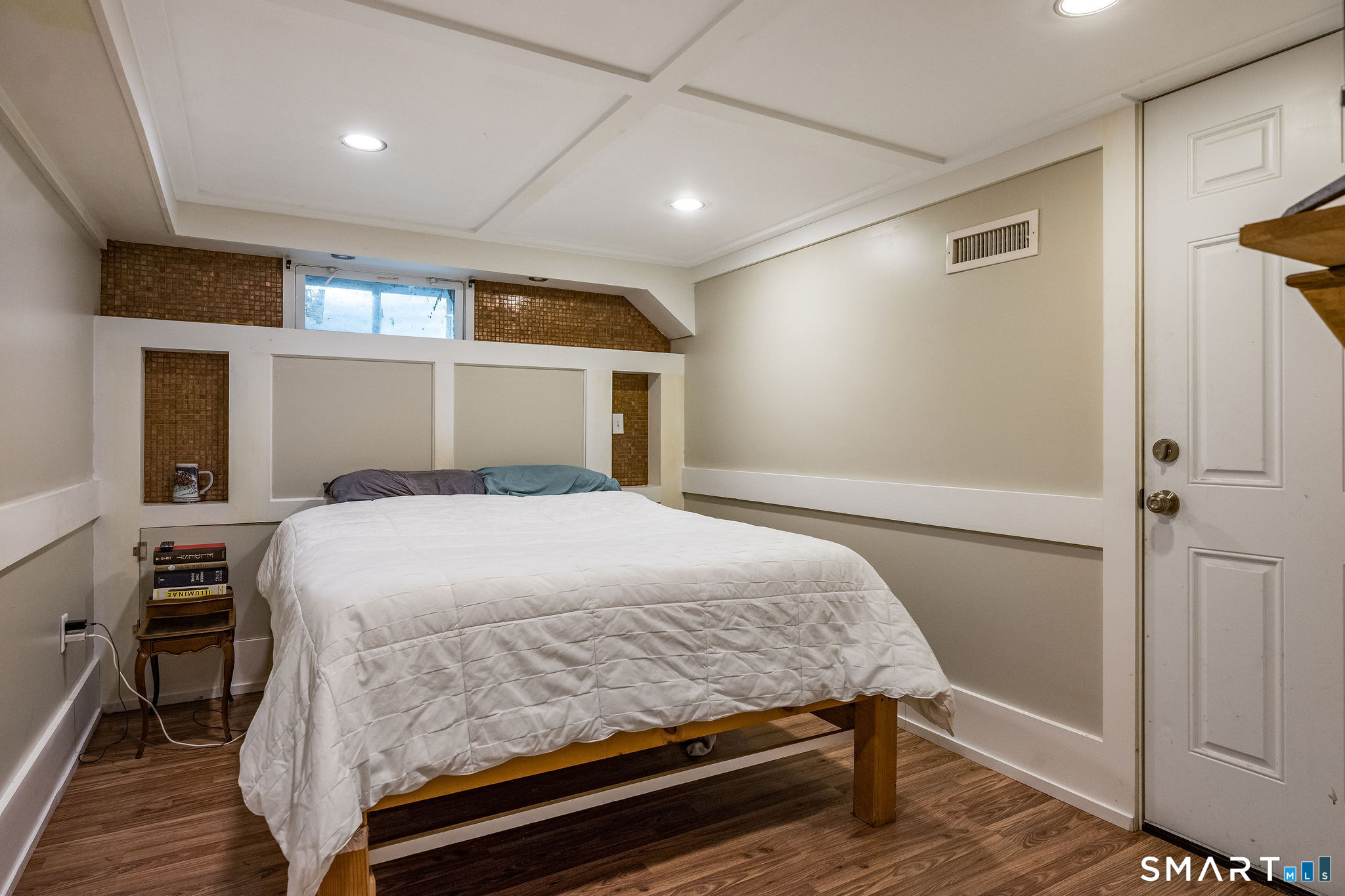 25 Knob Hill Road