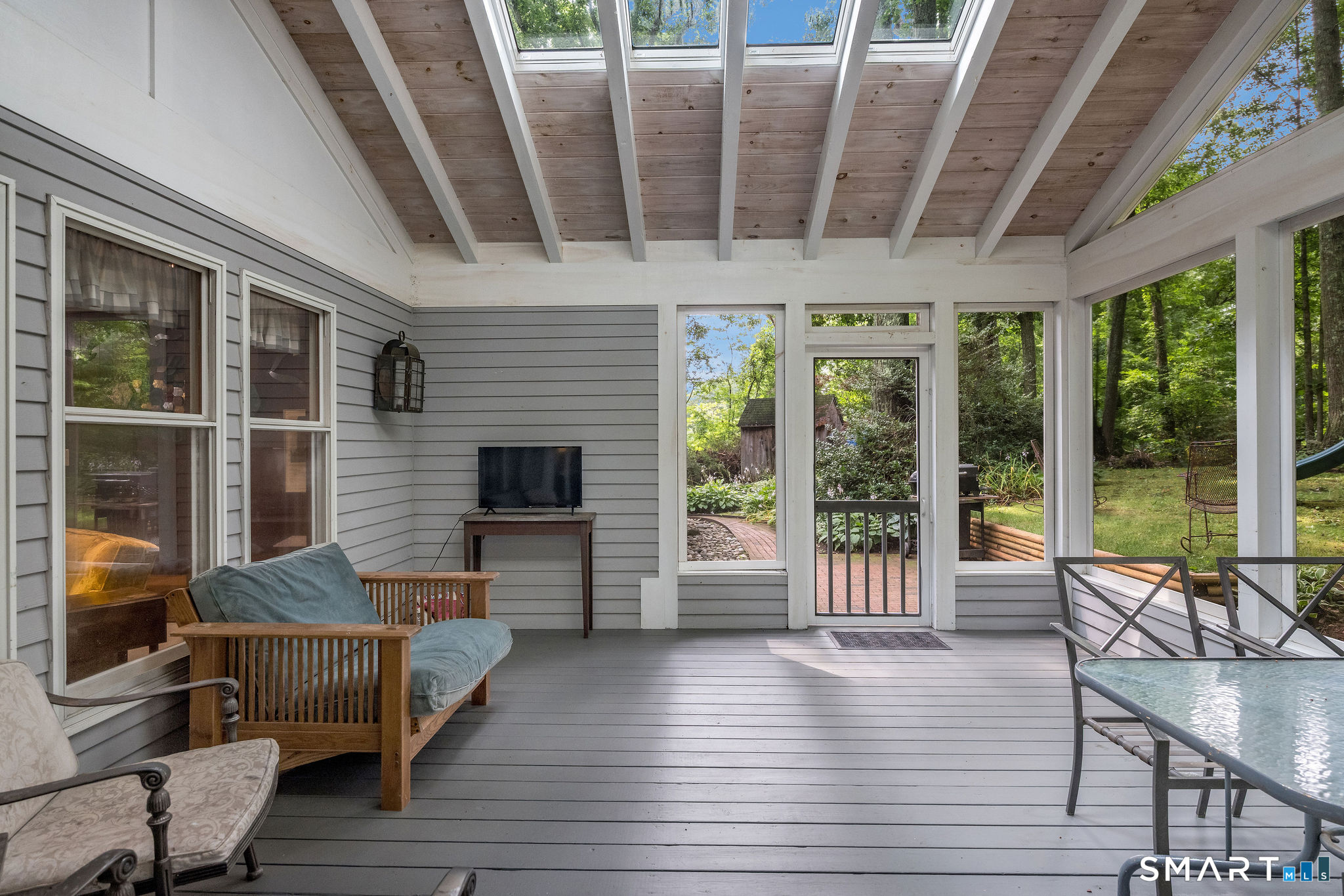 25 Knob Hill Road