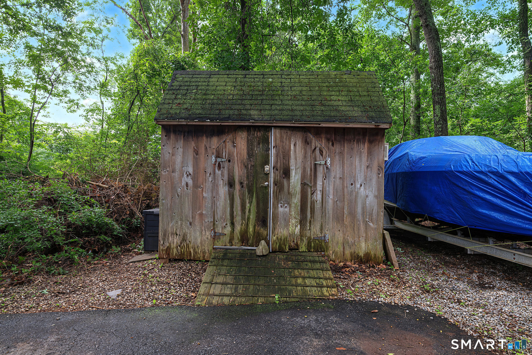 25 Knob Hill Road
