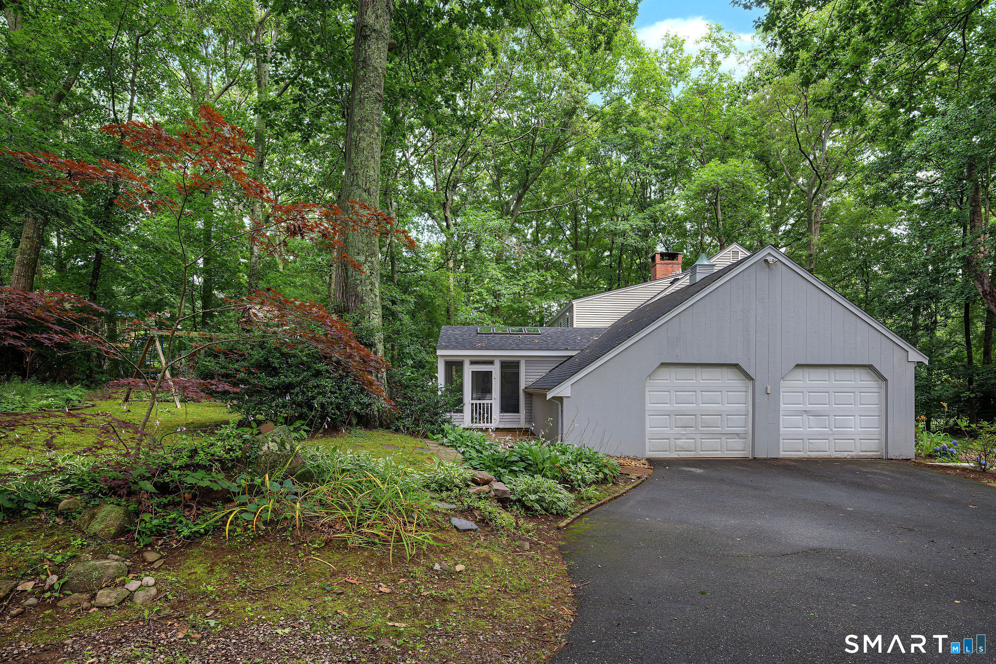 25 Knob Hill Road