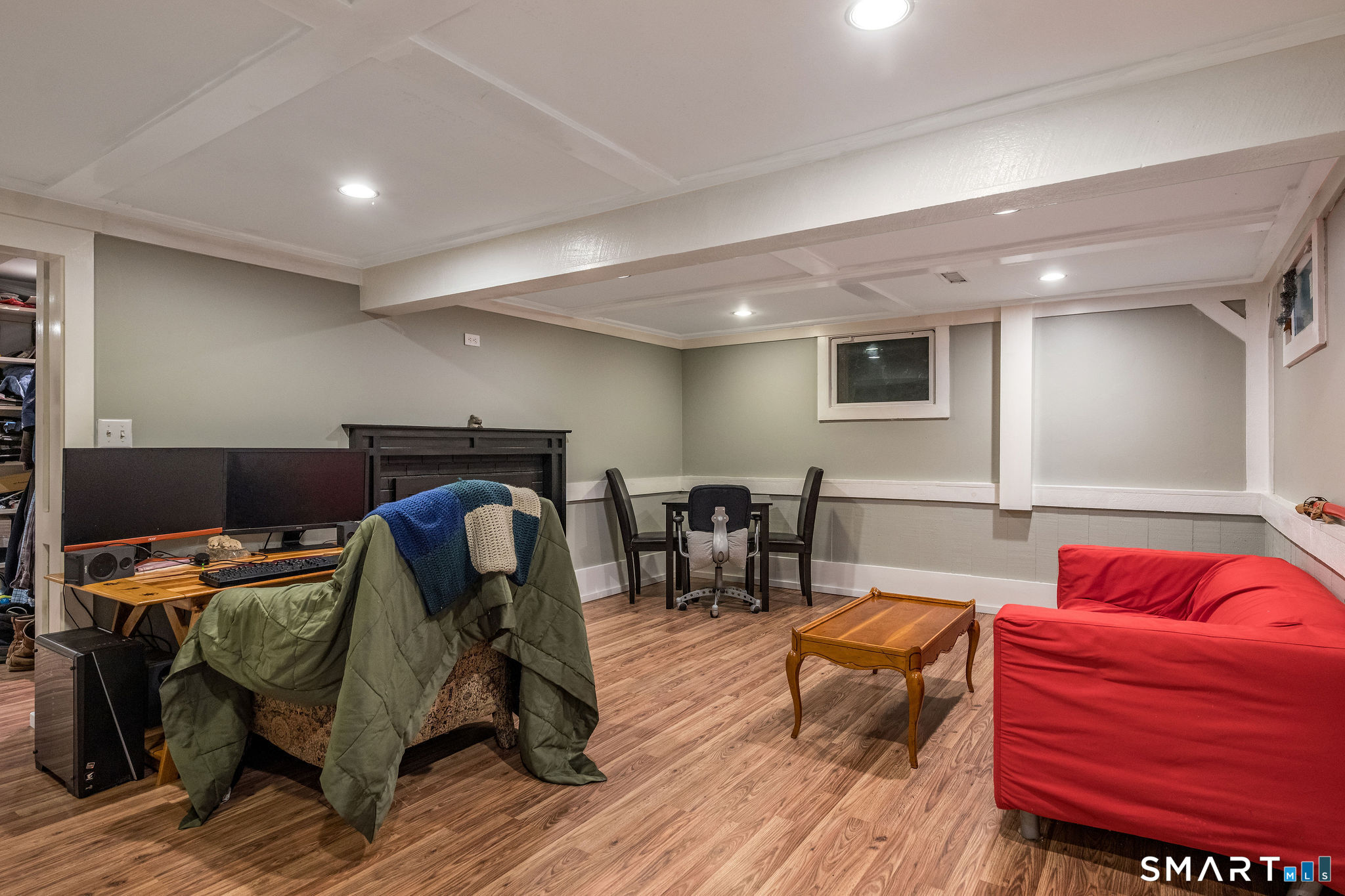 25 Knob Hill Road