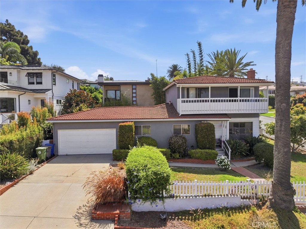 214 S Poinsettia Avenue