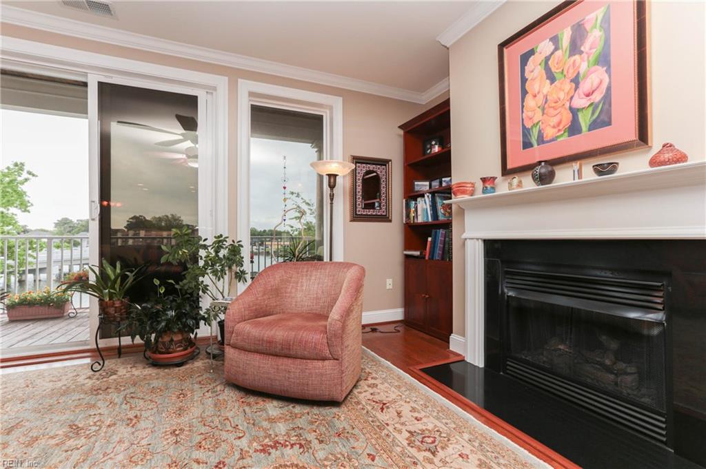 955 Bolling Avenue, Unit 207