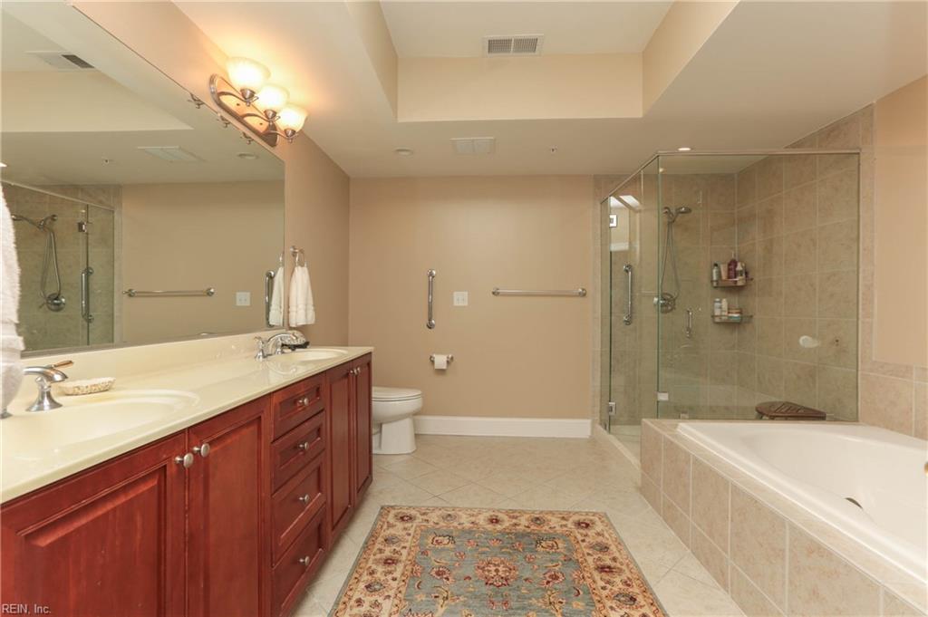 955 Bolling Avenue, Unit 207