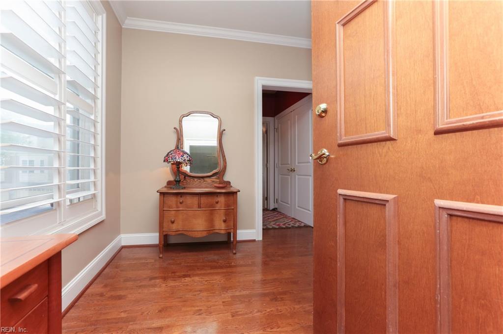 955 Bolling Avenue, Unit 207