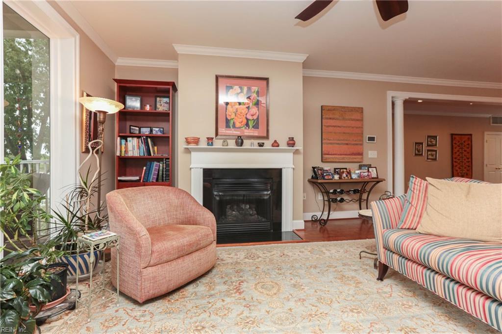 955 Bolling Avenue, Unit 207