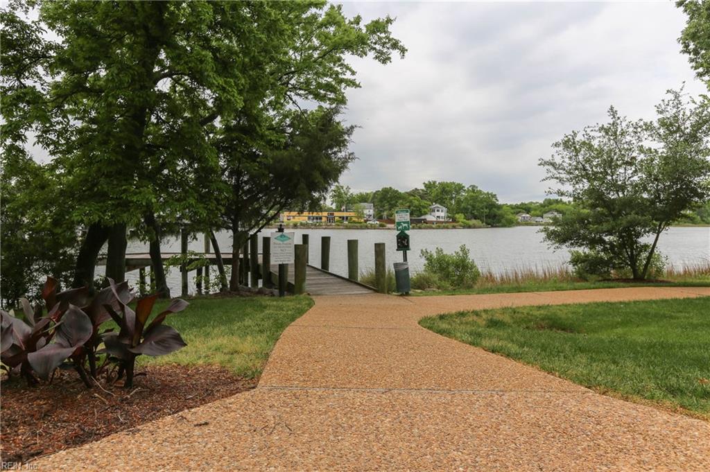 955 Bolling Avenue, Unit 207