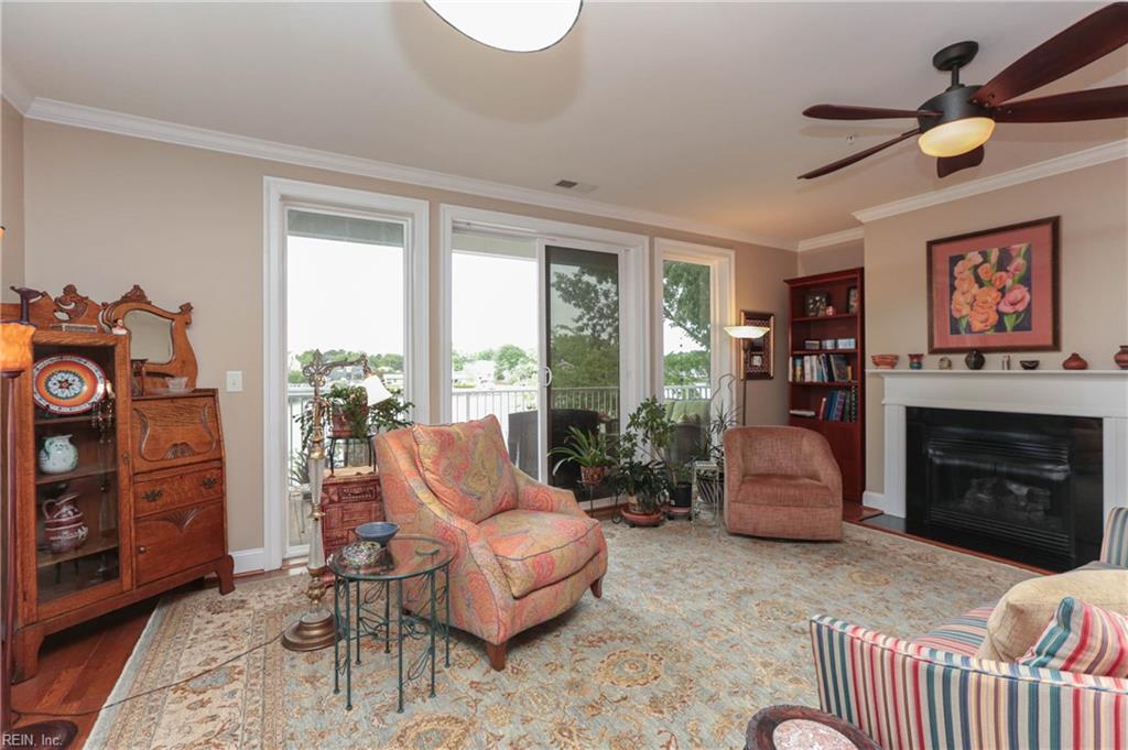 955 Bolling Avenue, Unit 207