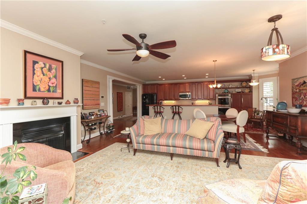 955 Bolling Avenue, Unit 207