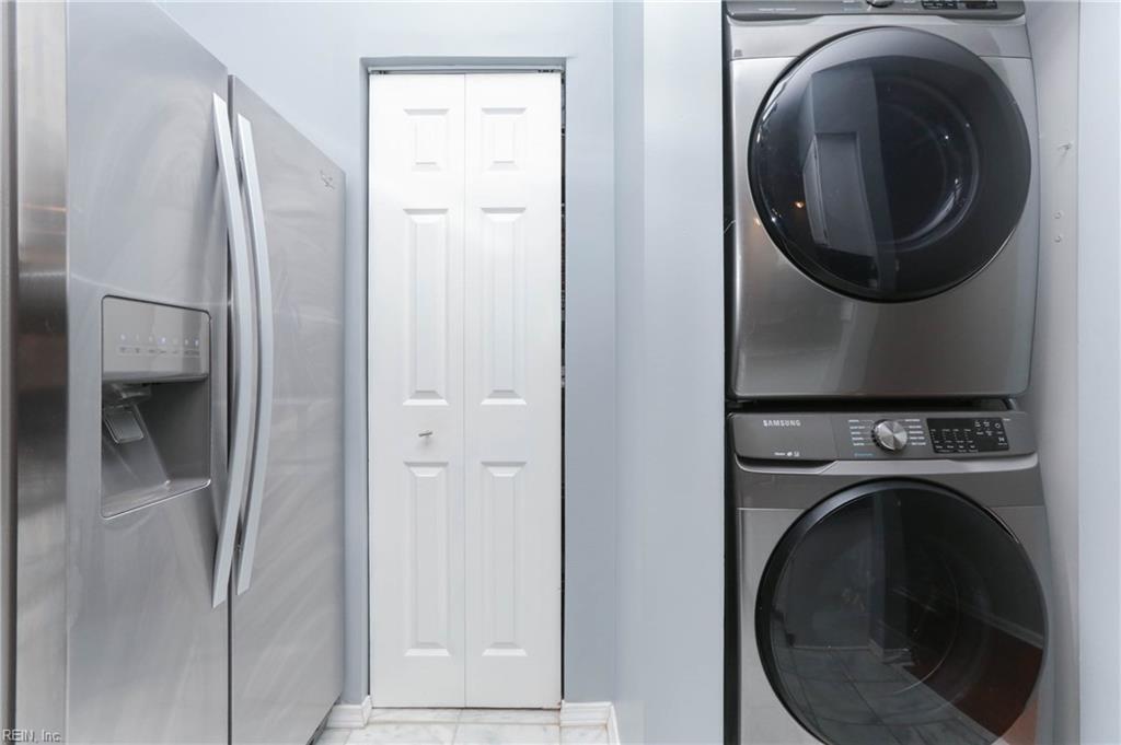 300 Yarmouth Street, Unit 323