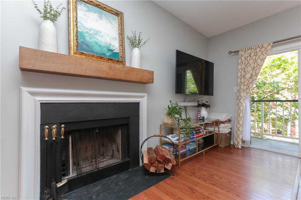 300 Yarmouth Street, Unit 323