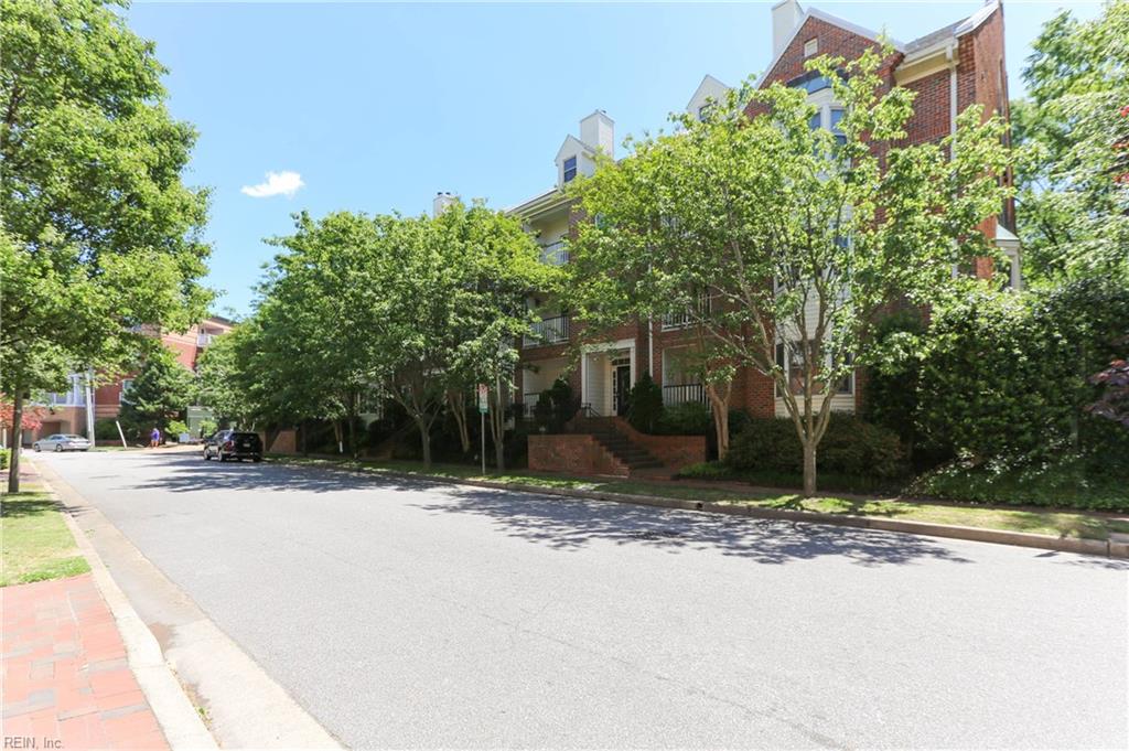 300 Yarmouth Street, Unit 323