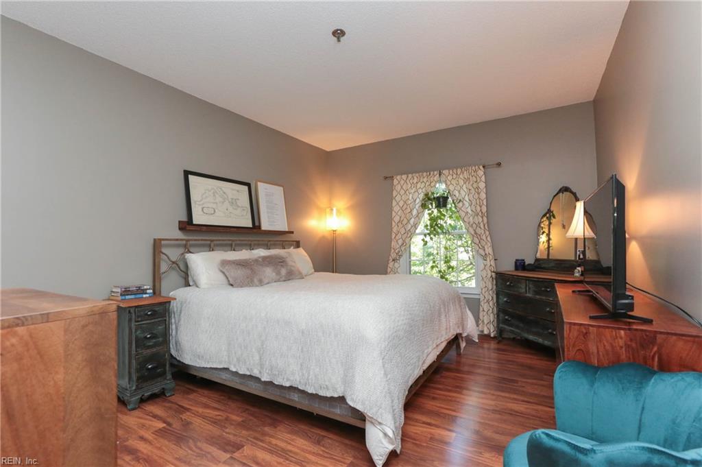 300 Yarmouth Street, Unit 323