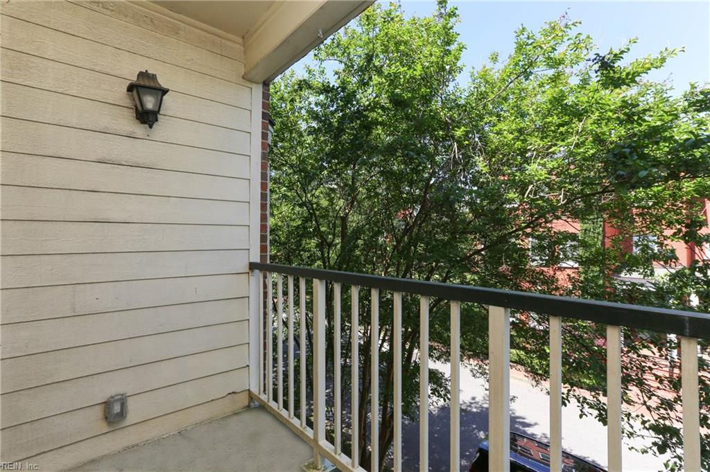 300 Yarmouth Street, Unit 323