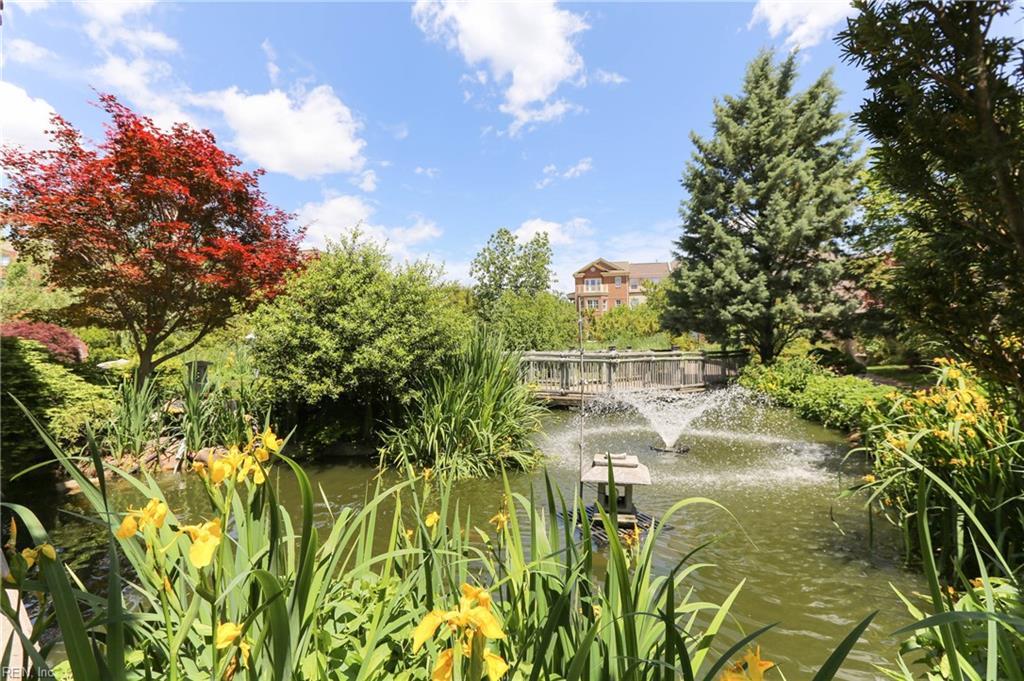 300 Yarmouth Street, Unit 323