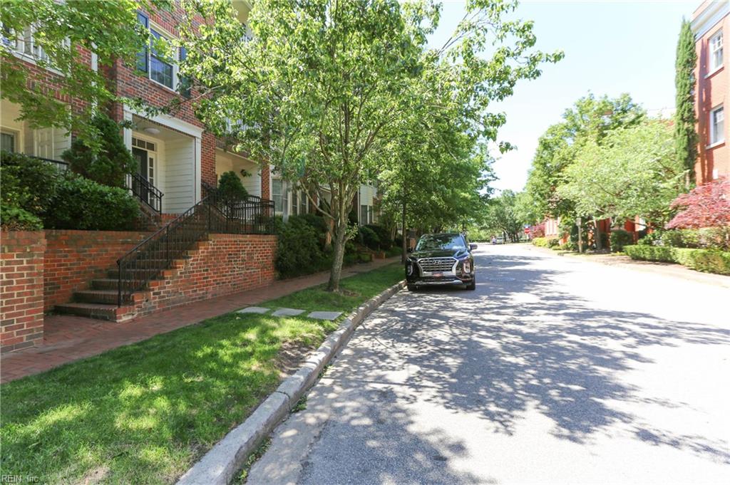 300 Yarmouth Street, Unit 323