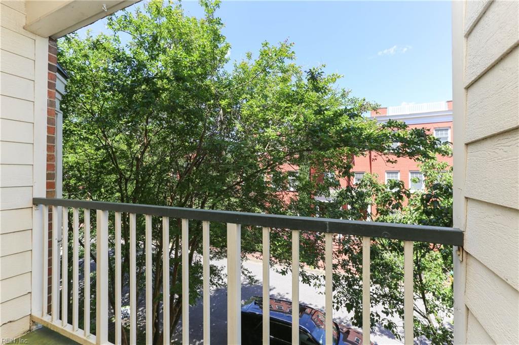 300 Yarmouth Street, Unit 323