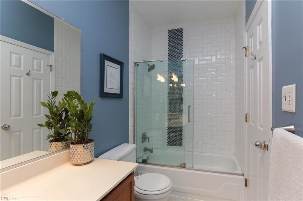 300 Yarmouth Street, Unit 323