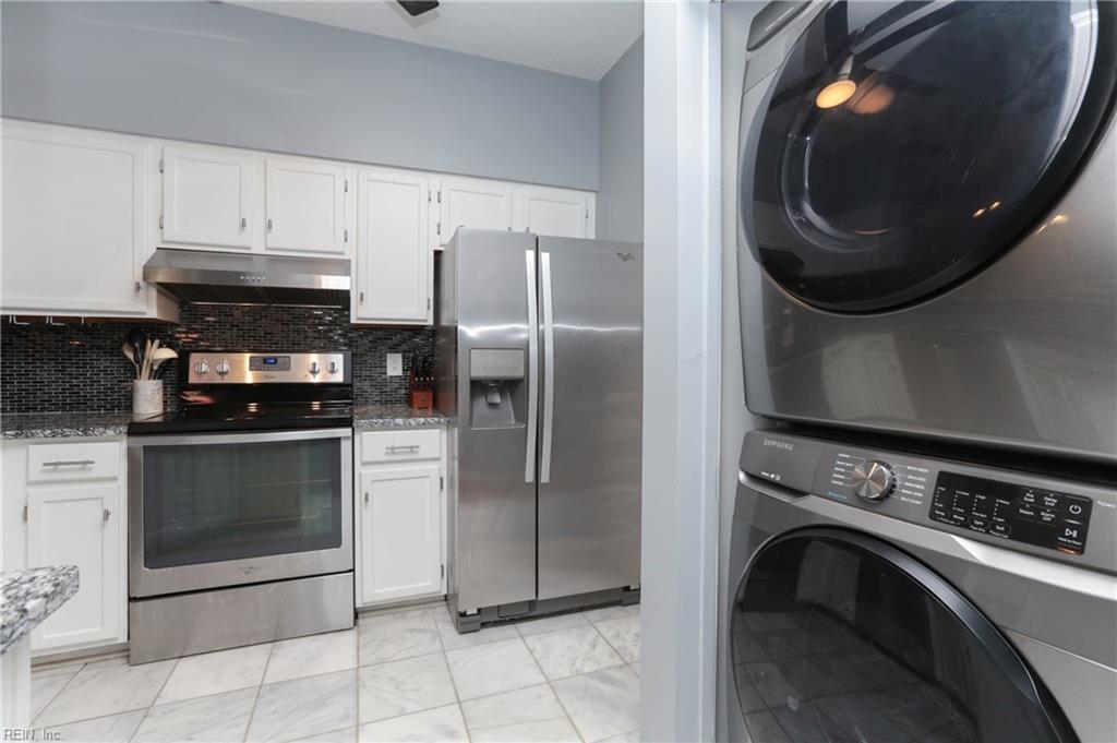 300 Yarmouth Street, Unit 323