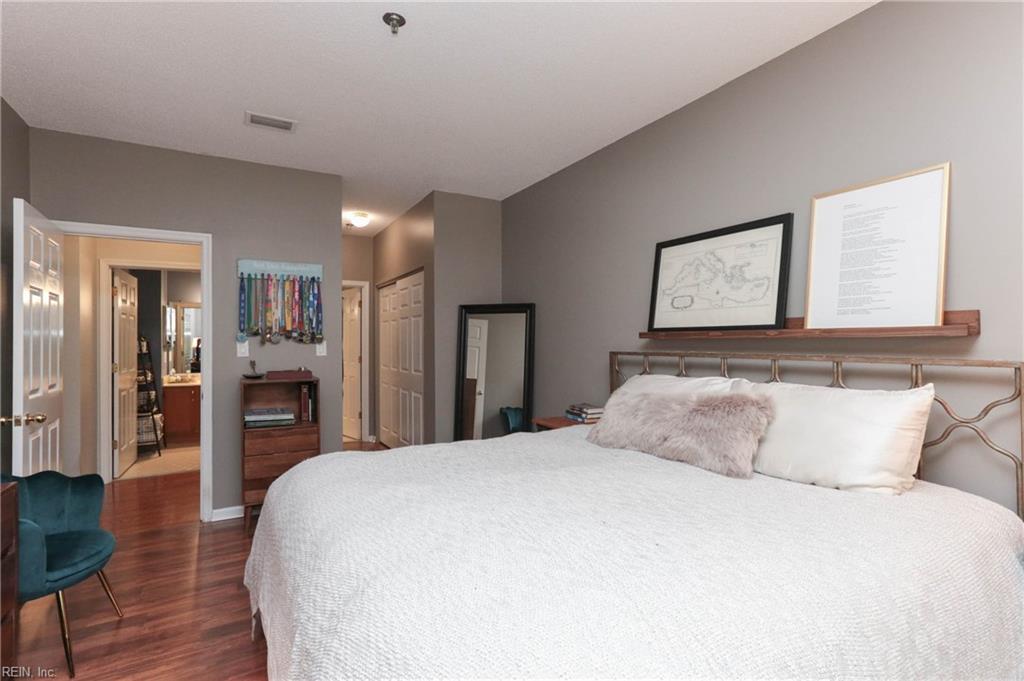 300 Yarmouth Street, Unit 323