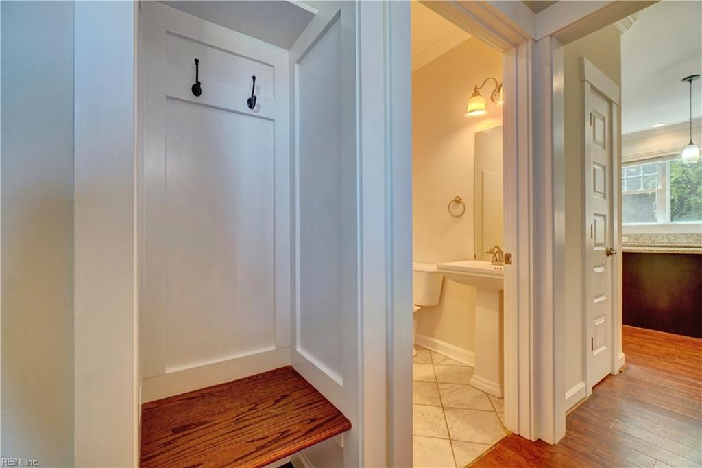 1553 West 41st Street