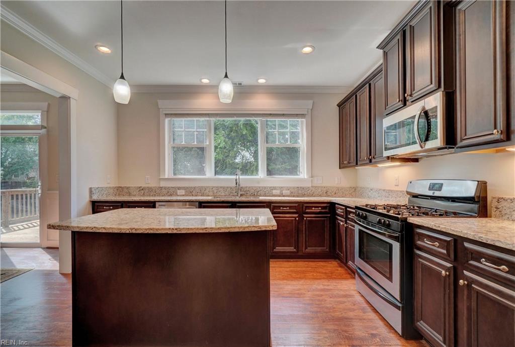 1553 West 41st Street