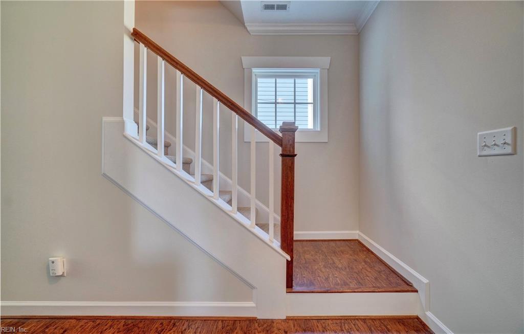 1553 West 41st Street