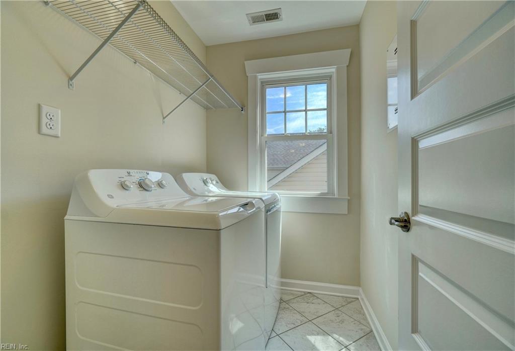 1553 West 41st Street