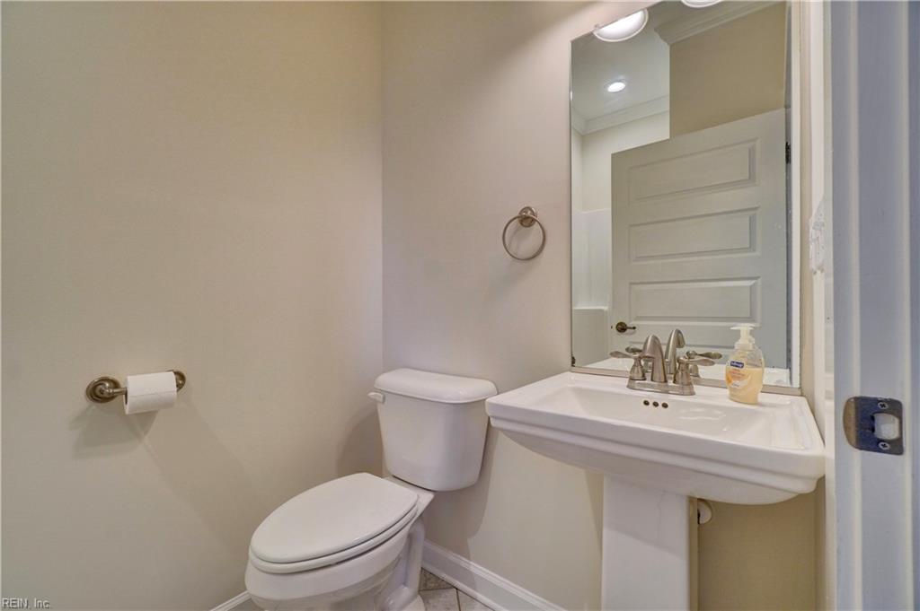 1553 West 41st Street