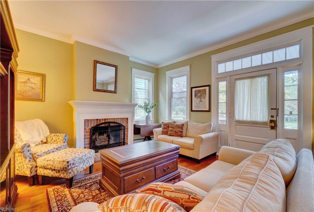 1318 Stockley Gardens