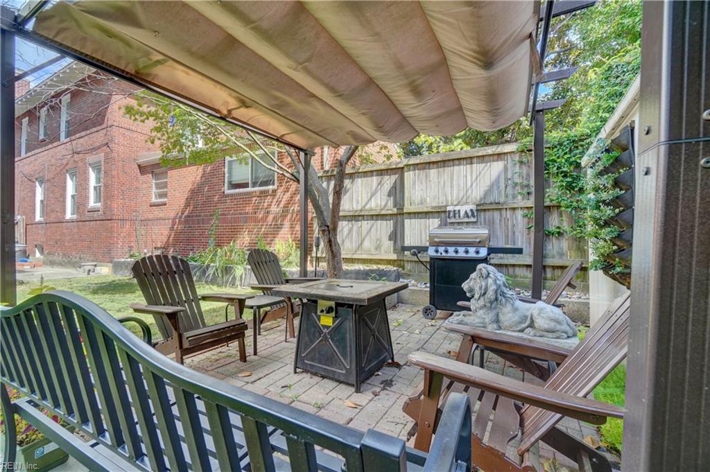 1318 Stockley Gardens